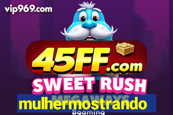 mulhermostrandoopeito
